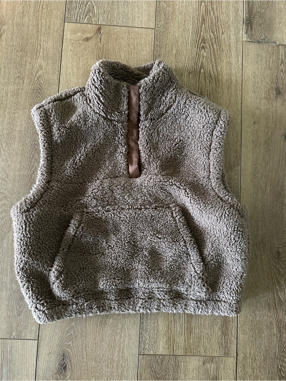 Women’s Sherpa Fleece Vest - brown